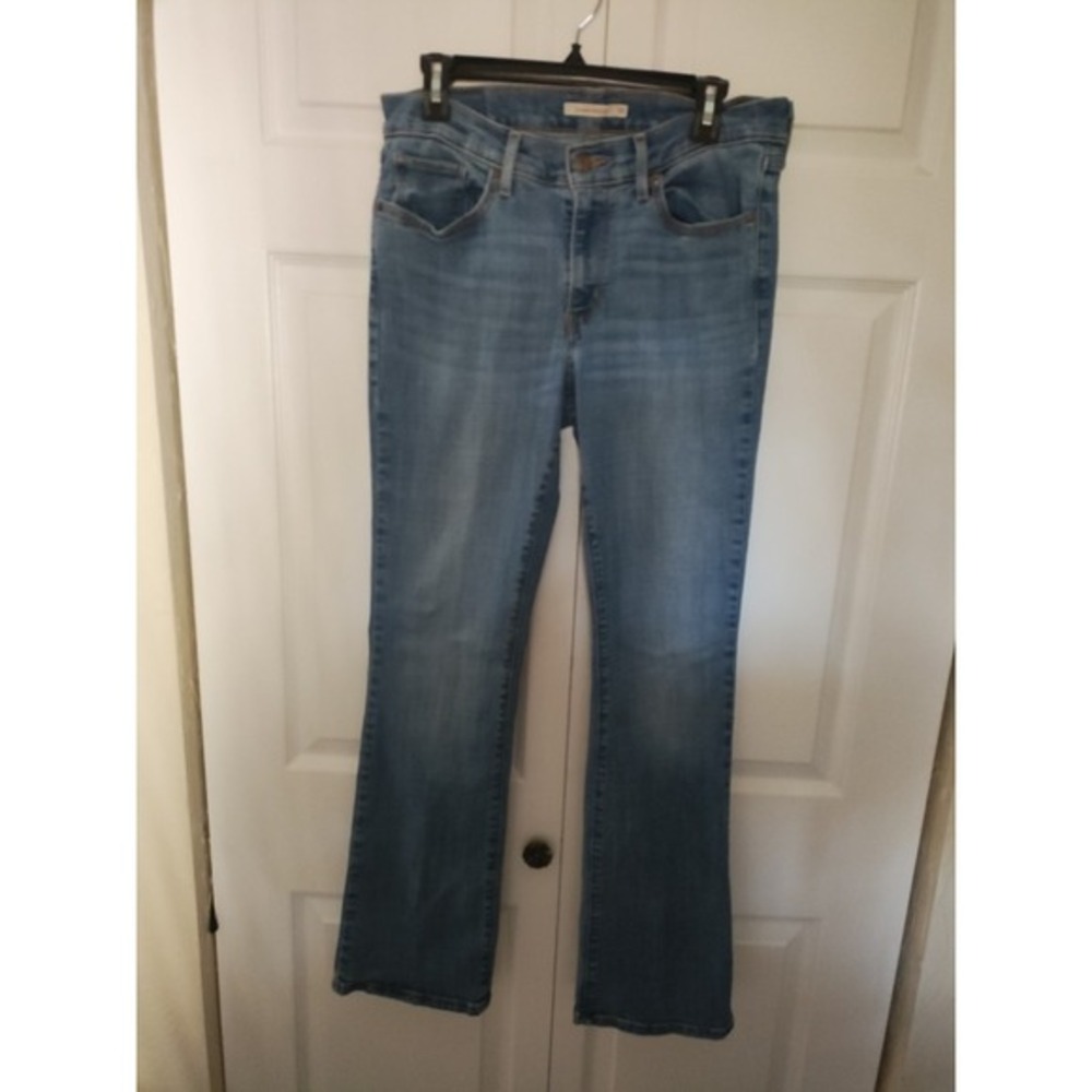 Woman's Levi Boot‎ Cut  With Style And Company Sweater